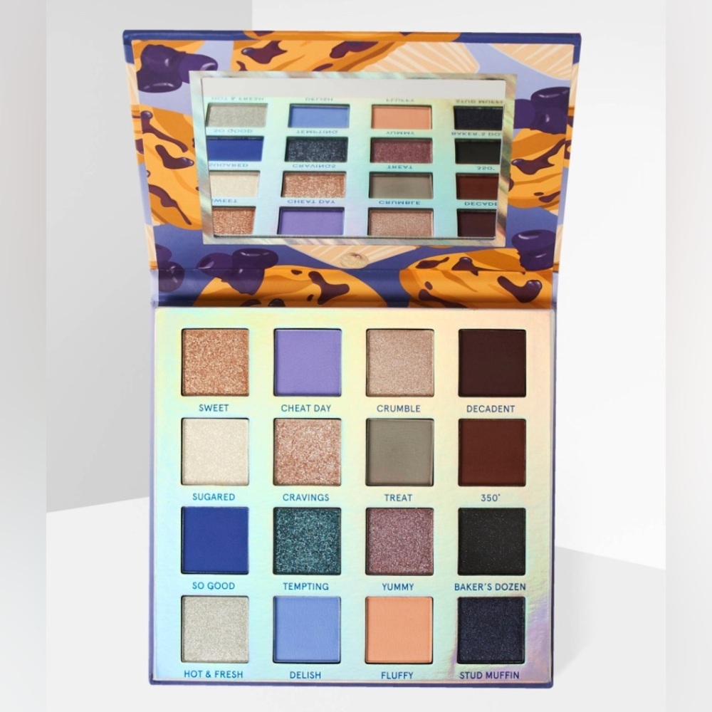 Bh cosmetics blueberry muffin eyeshadow palette